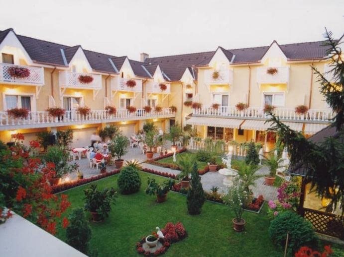 Lidia Hotel - carbon neutral hotel in Harkany