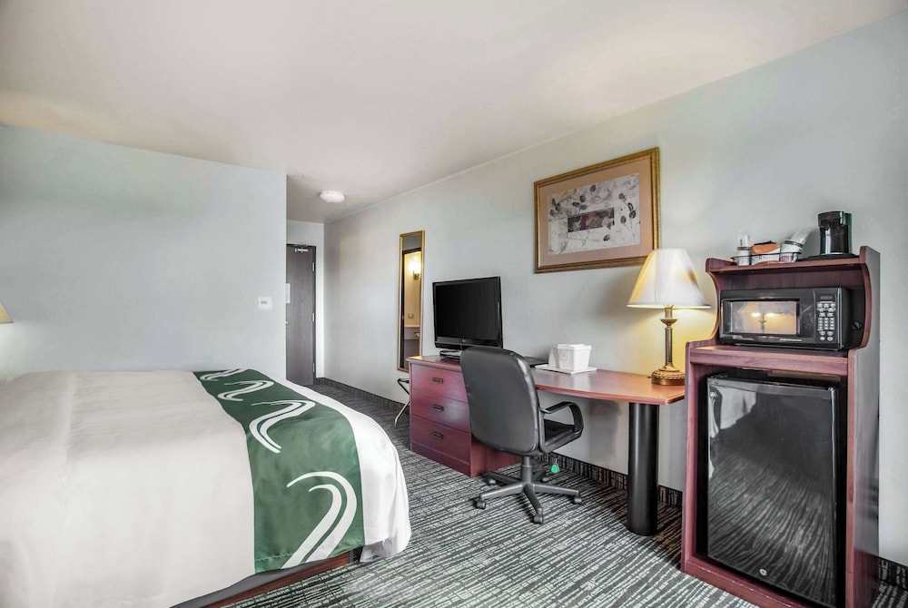 Quality Inn Parsons North - photo 25