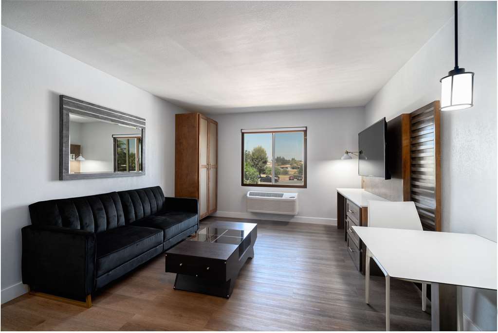 MainStay Suites Moreno Valley Near March Air Reserve Base - photo 15