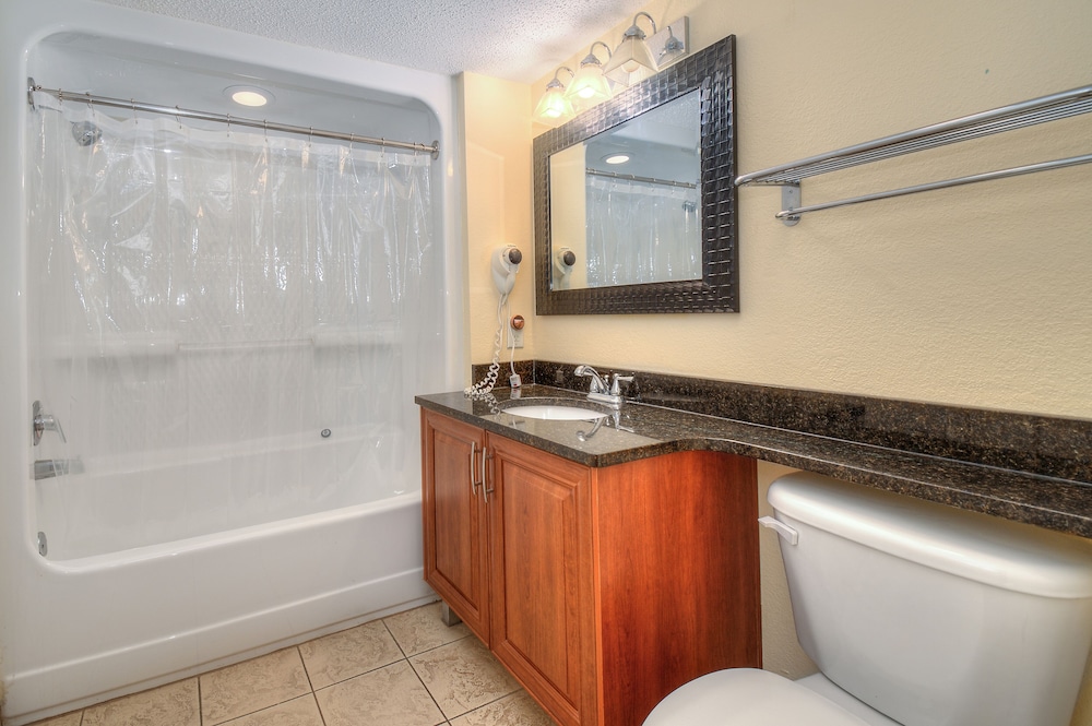 Roxanne Towers by Elliott Beach Rentals - photo 15