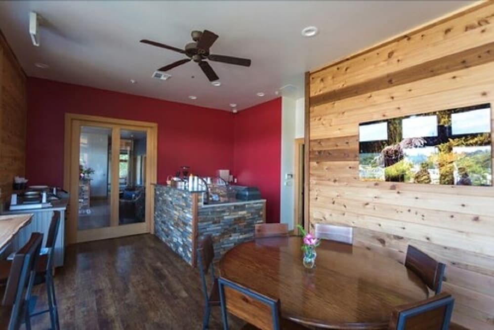 Snug Harbor Resort - photo 25