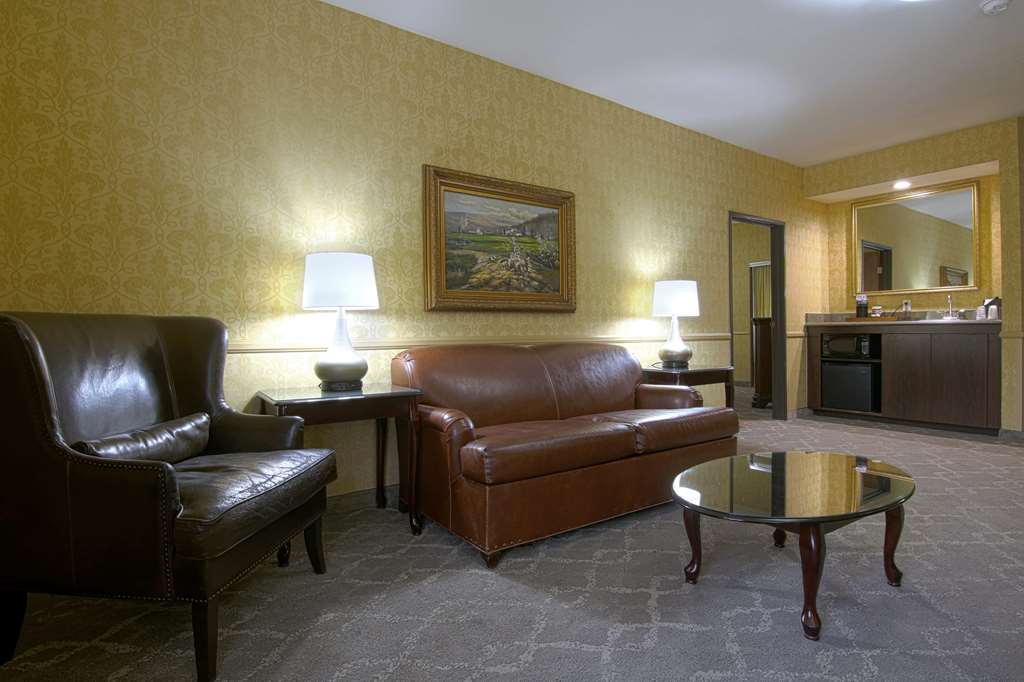 Azure Hotel & Suites Trademark Collection by Wyndham - photo 24
