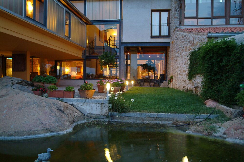 Hotel El Turcal — 4-Star Luxury Hotel in Torremenga, Spain