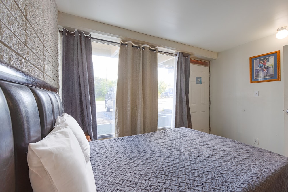 Sonrise Inn Lincoln Hwy By OYO - photo 35
