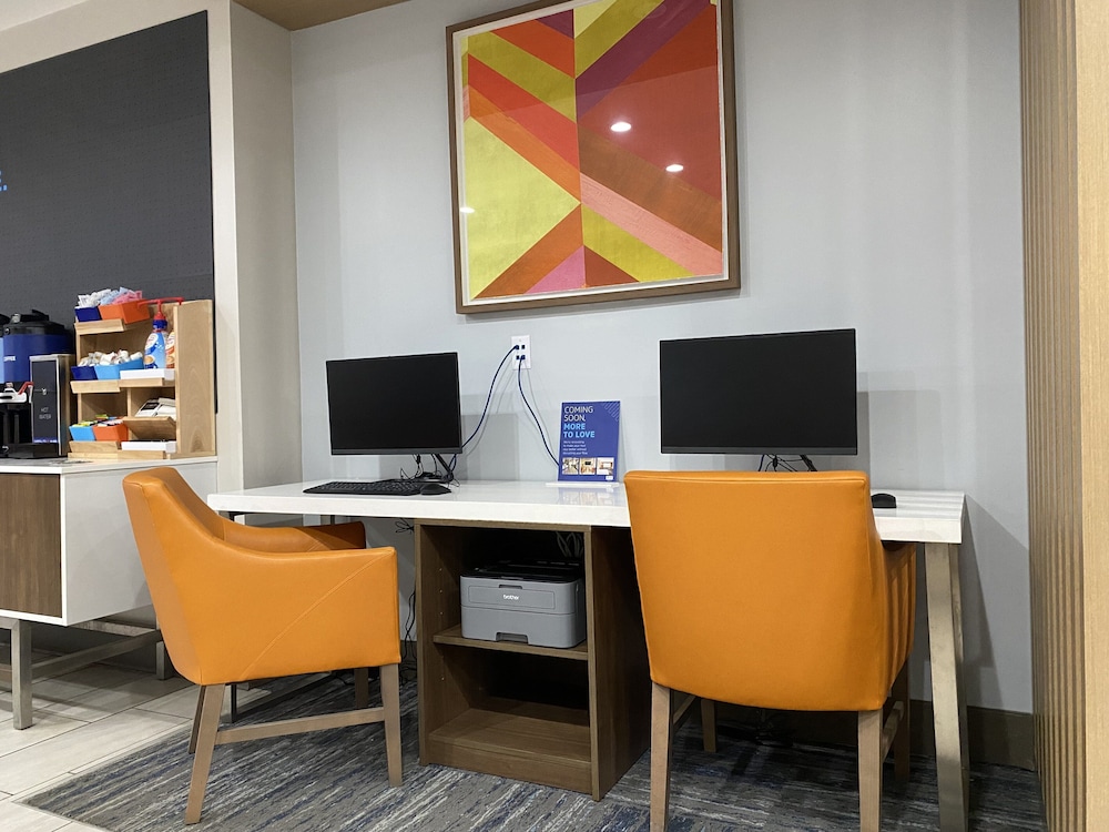 Holiday Inn Express Hotel & Suites Plymouth by IHG - photo 45