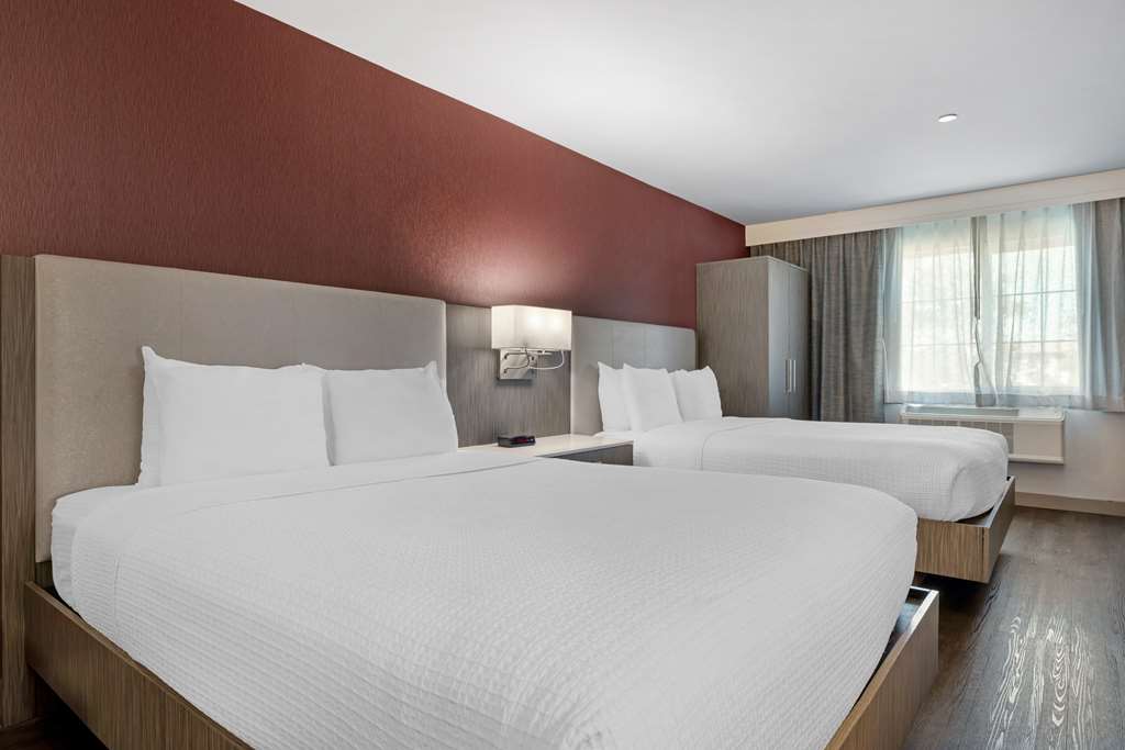 Best Western Plus Temecula Wine Country Hotel &Suites - photo 21