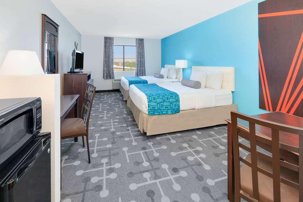 Howard Johnson by Wyndham Lubbock TX - photo 11