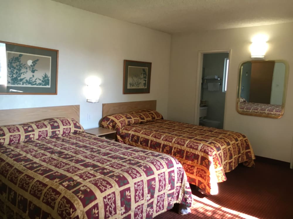 American Inn Ontario - photo 9
