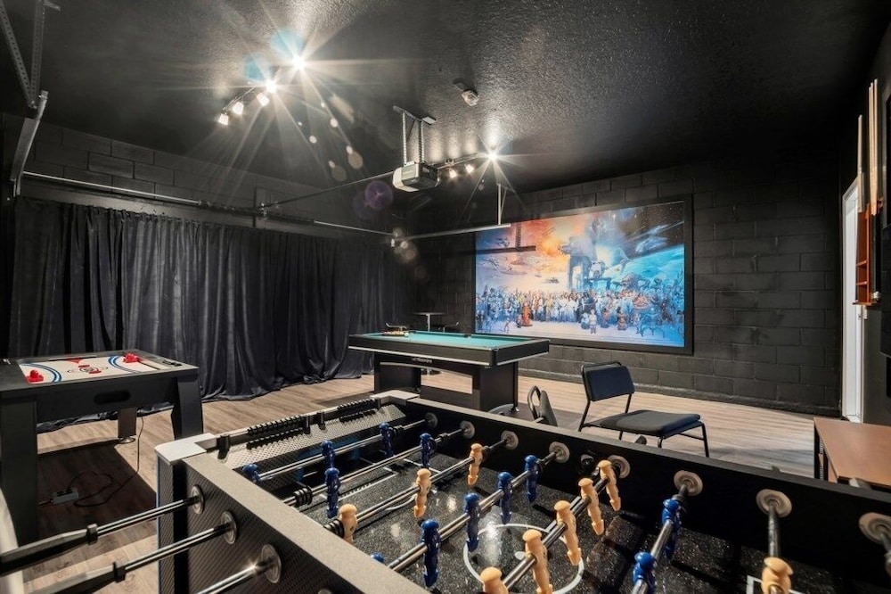 5 Bed With Fantastic Game Room In Fun Resort 5 Bedroom Townhouse by RedAwning - photo 36