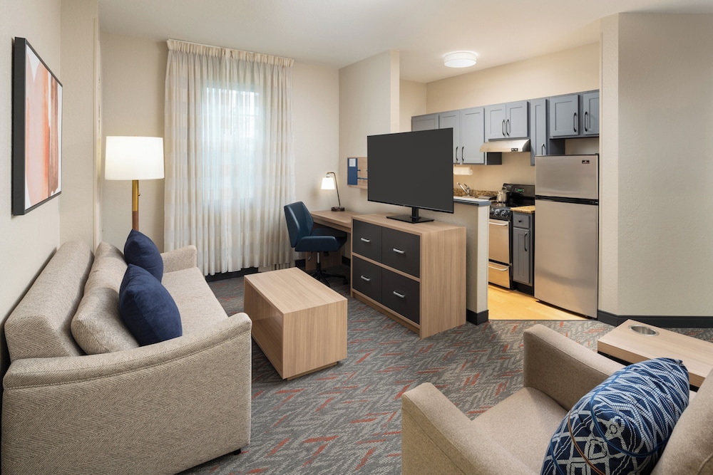 Candlewood Suites Miami Lakes by IHG - photo 14