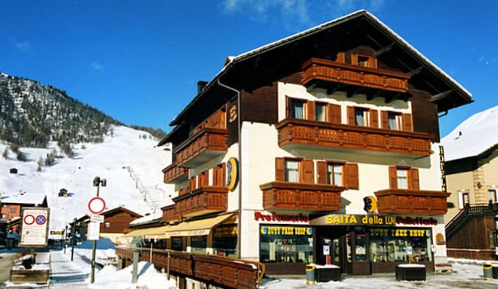 Hotel Baita della Luna — carbon neutral stay, Livigno