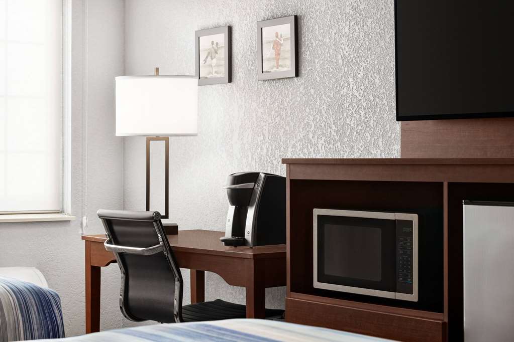 AmericInn by Wyndham Williamsburg - photo 29
