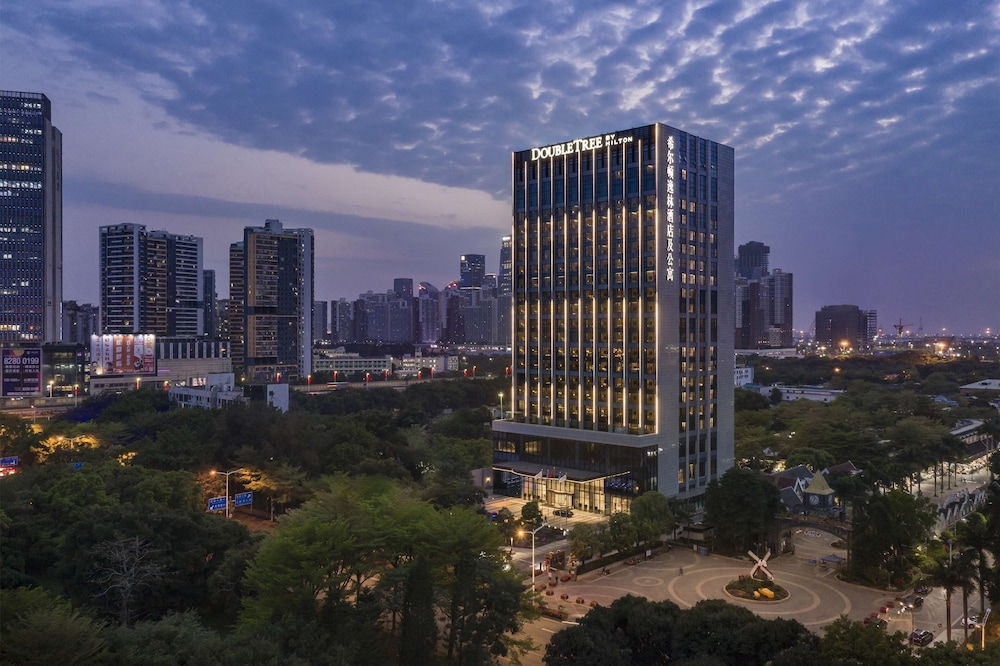 DoubleTree by Hilton Shenzhen Nanshan Hotel & Residences — 4-Star Luxury Hotel in Shenzhen, People's Republic of China