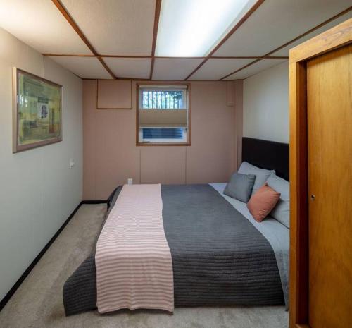 West Seattle 2BR Sleeps 6 Easy Access to Stadiums & Downtown — Seattle — photo 3