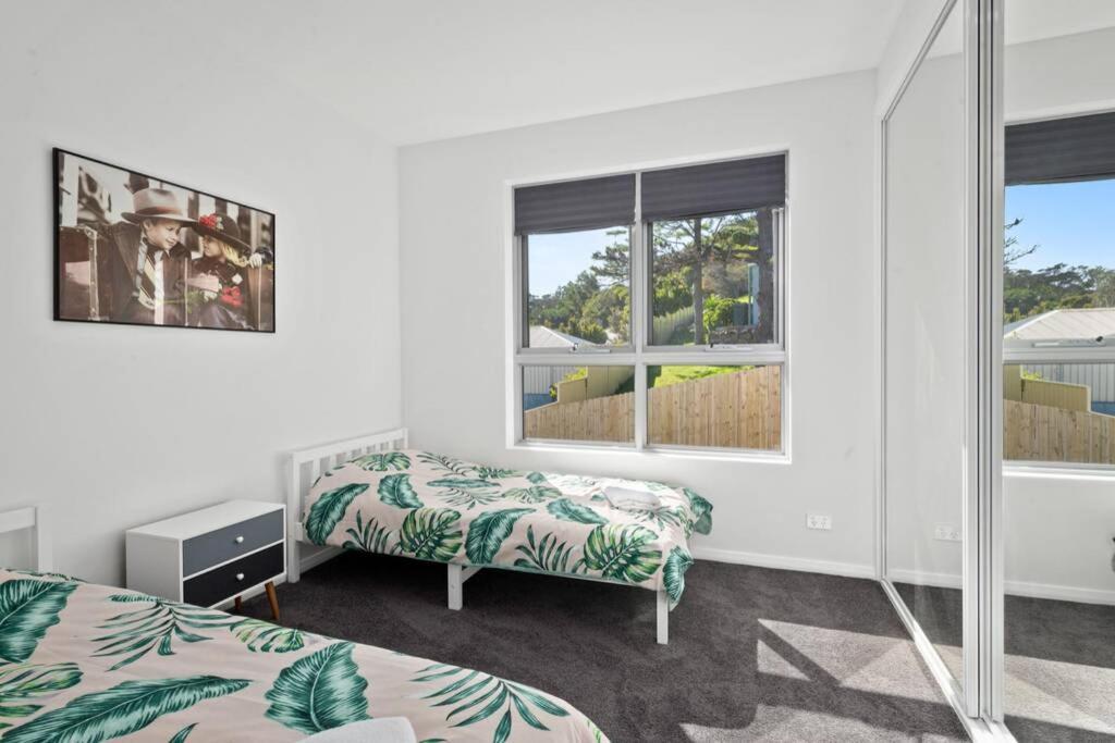Brand New House Amazing Views Walk To the Beach — 4-Star Luxury Hotel in Kiama, Australia