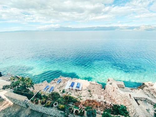 Seafront Vacation home Tea — 4-Star Luxury Hotel in Trpanj, Croatia