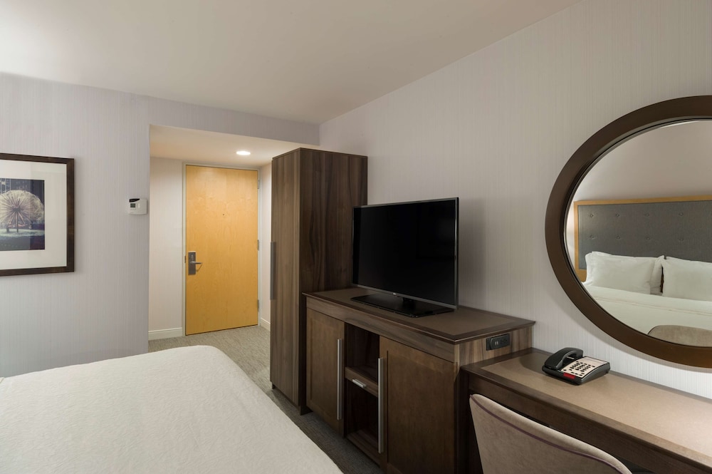 Hampton Inn Manhattan Times Square South - photo 13