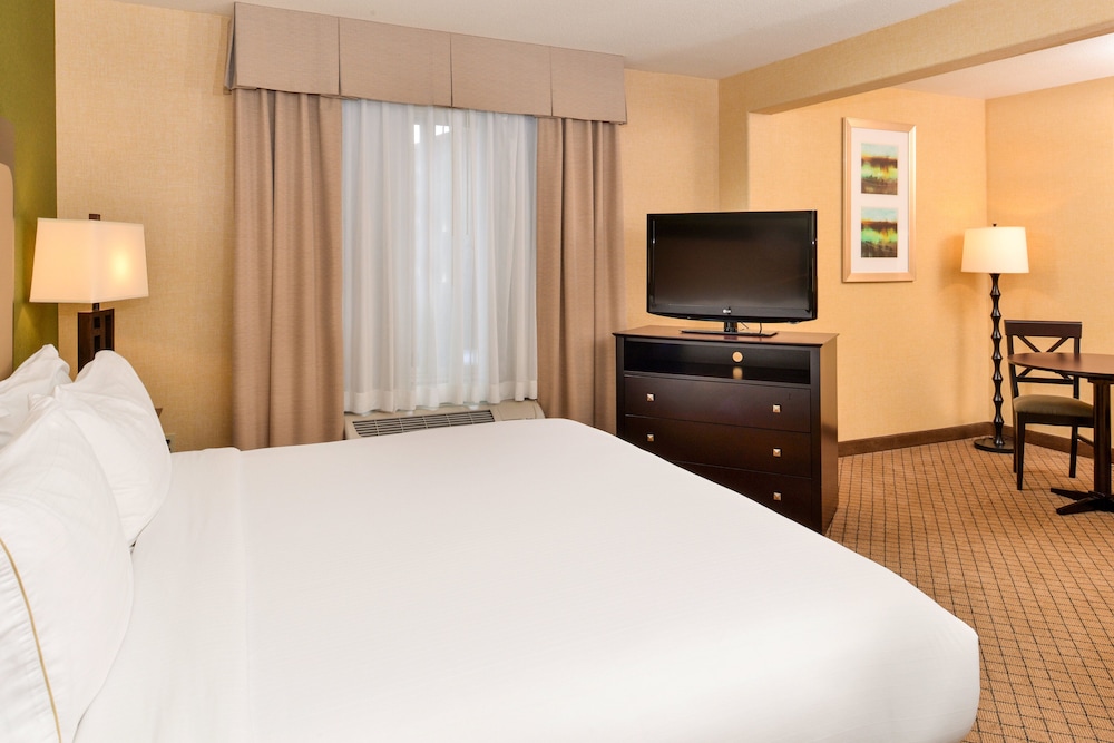 Holiday Inn Express Sacramento Airport Woodland by IHG - photo 52