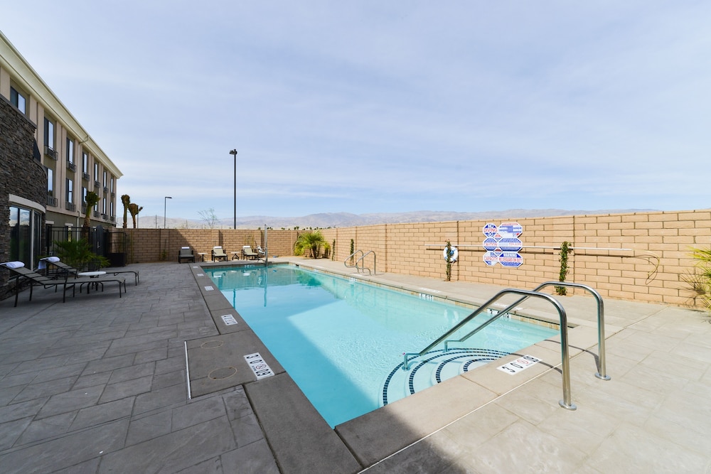 Holiday Inn Express & Suites Indio Coachella Valley by IHG - photo 41