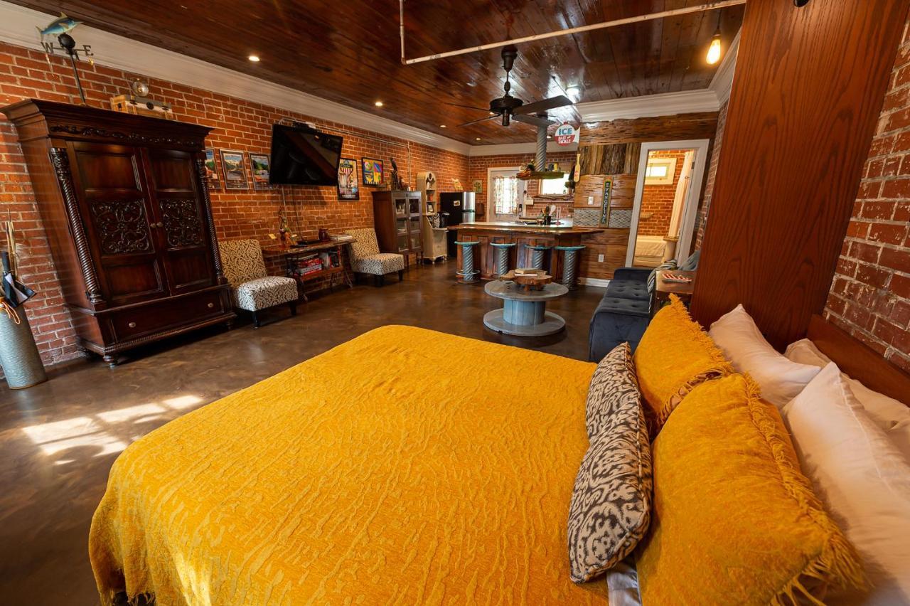 Bayou Chateau — hotel in New Iberia