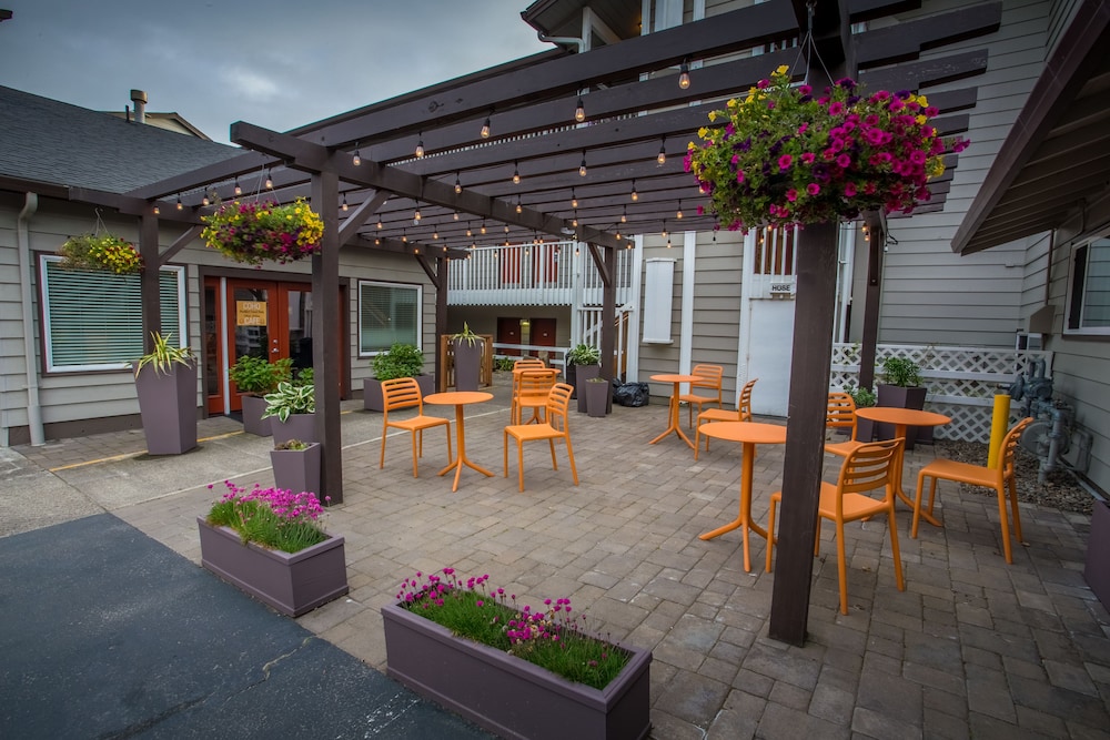 The Coho Oceanfront Lodge - photo 64