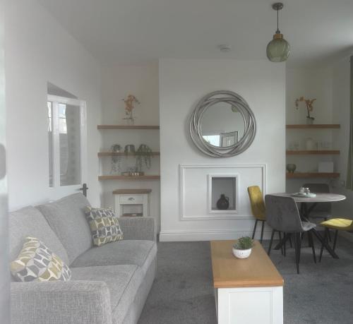 Dots Place 14 Darlington Road DL10 7AW — 4-Star Luxury Hotel in Richmond, United Kingdom