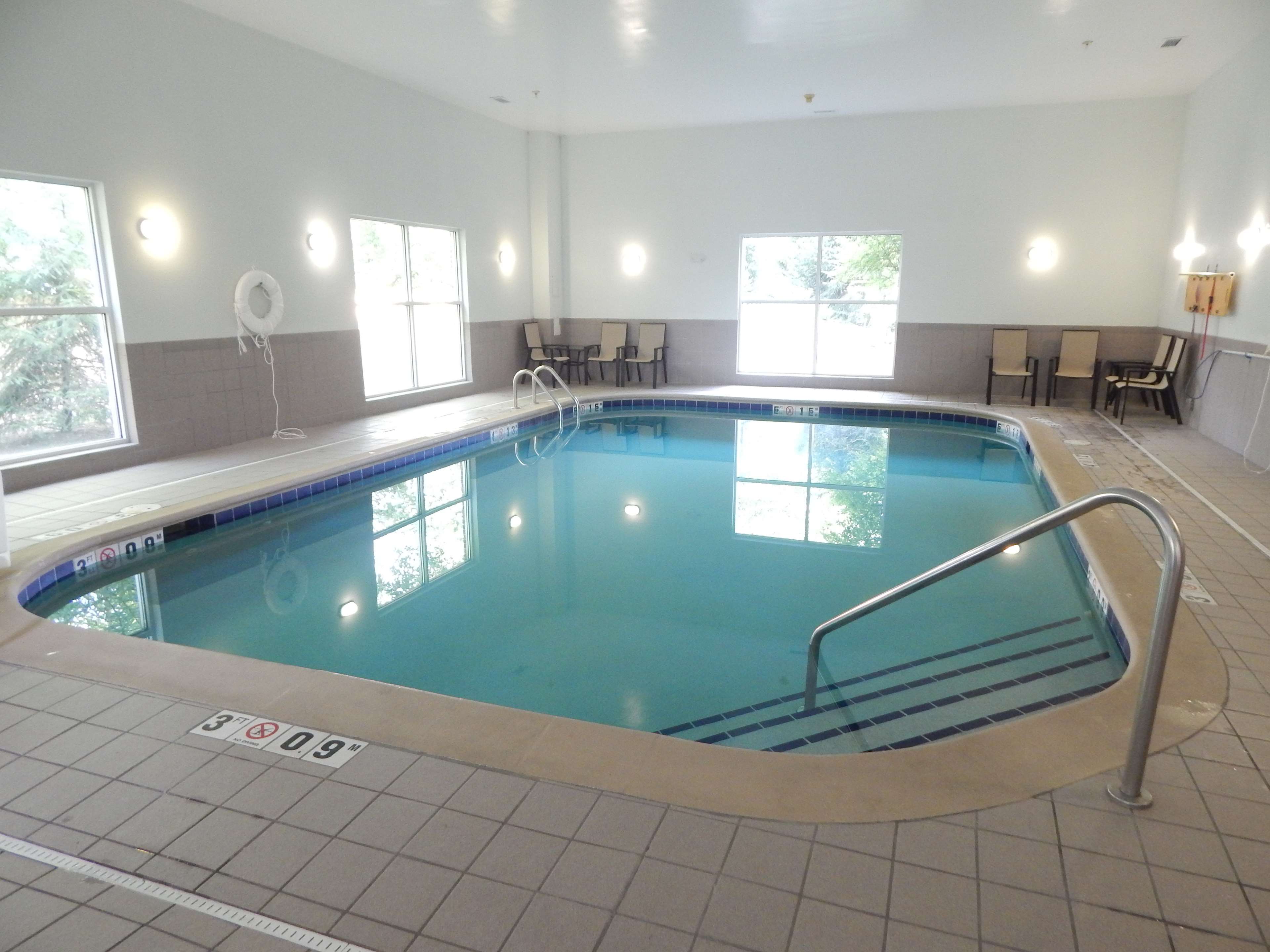 Hampton Inn Heath Newark - photo 8