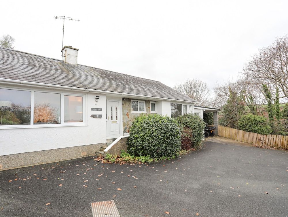15 Maes Awel in Pwllheli, United Kingdom