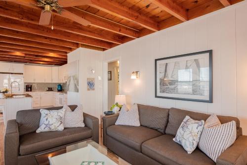 A Little Nauti by Oak Island Accommodations - photo 30