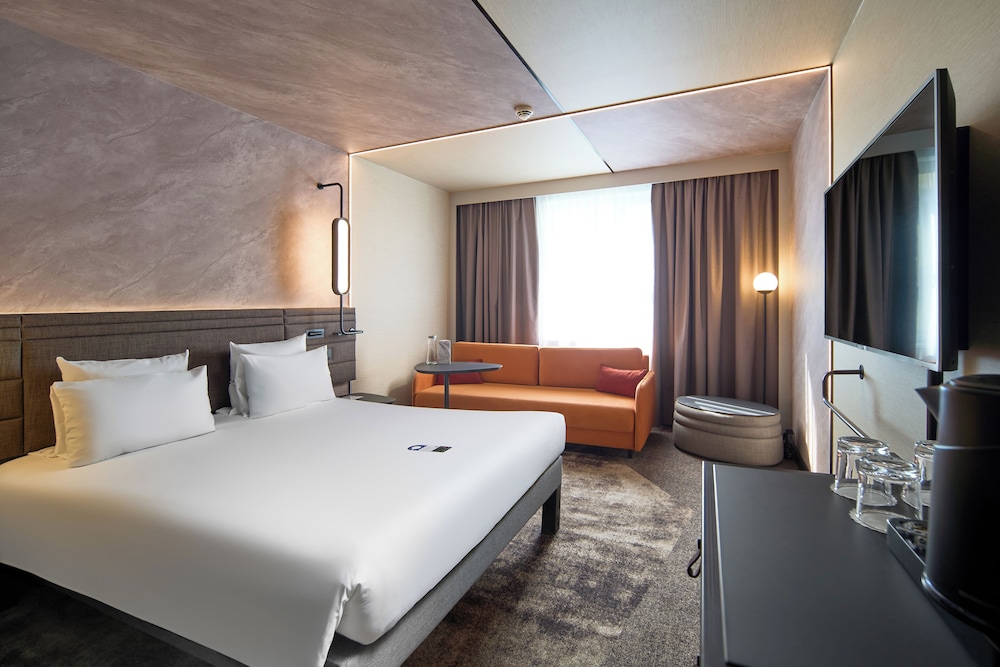 Novotel Praha Wenceslas Square — 4-Star Luxury Hotel in Prague, Czech Republic