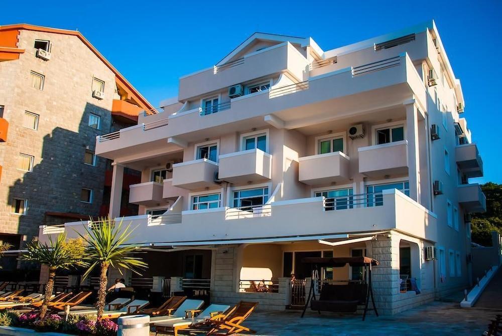 Adeona apartments — 4-Star Luxury Hotel in Tivat, Montenegro