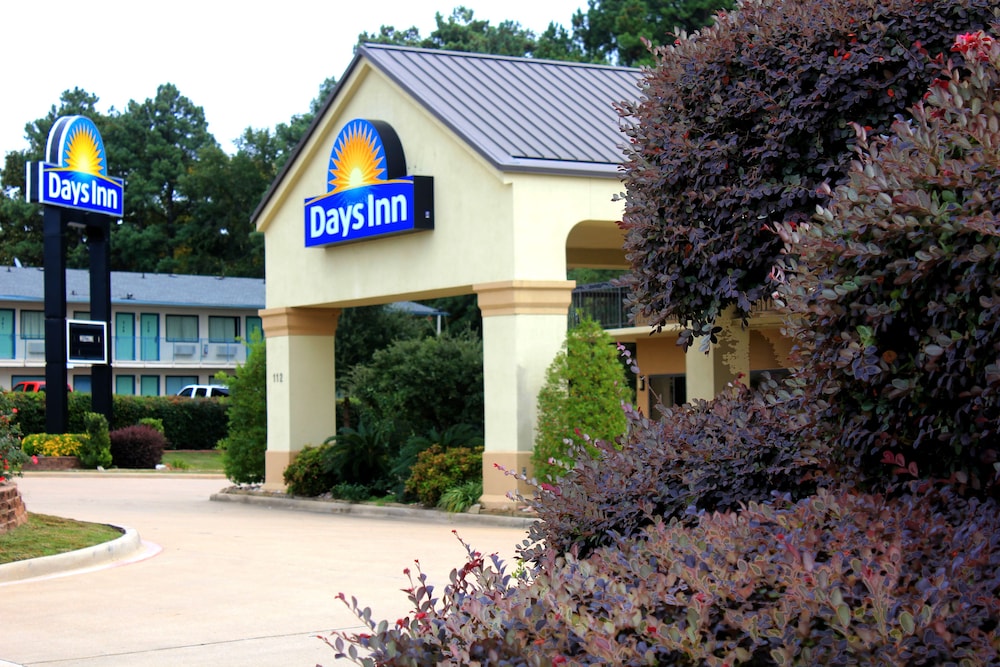 Days Inn by Wyndham Longview South - photo 23