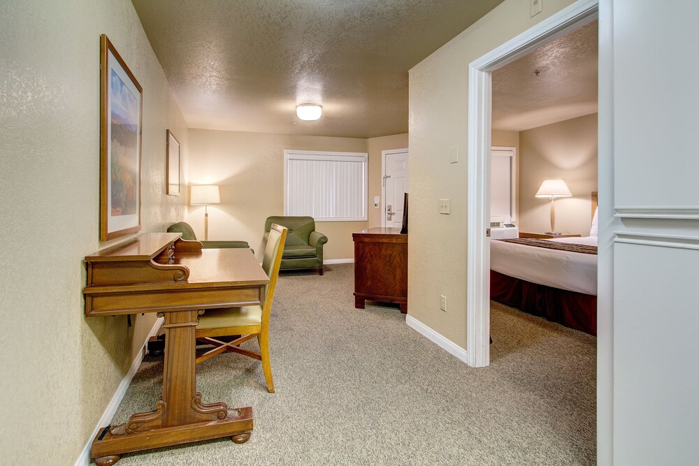 The Rita Suites - photo 22