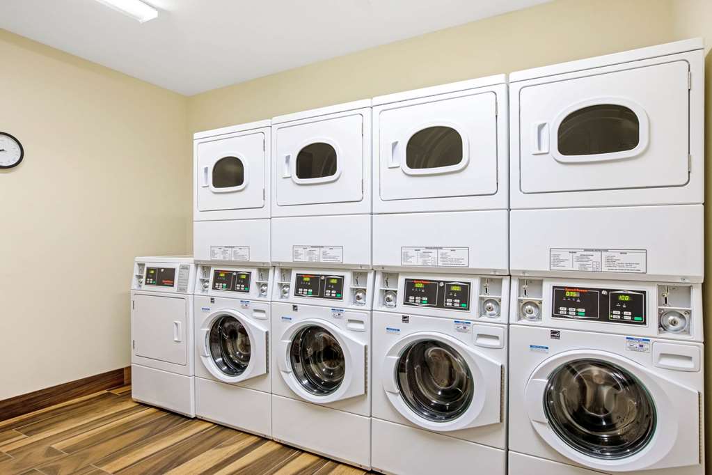 La Quinta Inn & Suites by Wyndham Grand Forks - photo 47