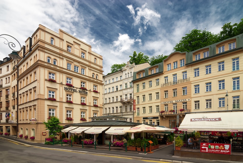 Hotel Ruze — 4-Star Luxury Hotel in Karlovy Vary, Czech Republic