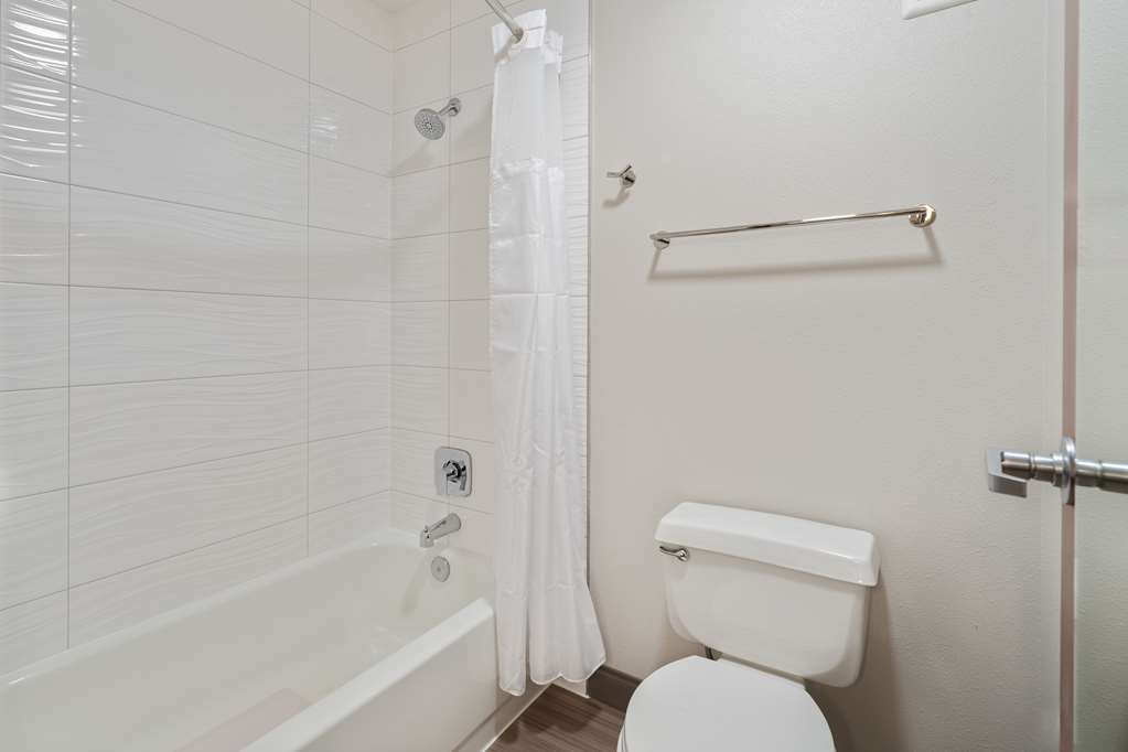 Best Western Lake Oswego Portland Hotel & Suites - photo 76