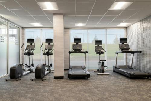 Fairfield by Marriott Inn & Suites Kansas City at The Legends - photo 21