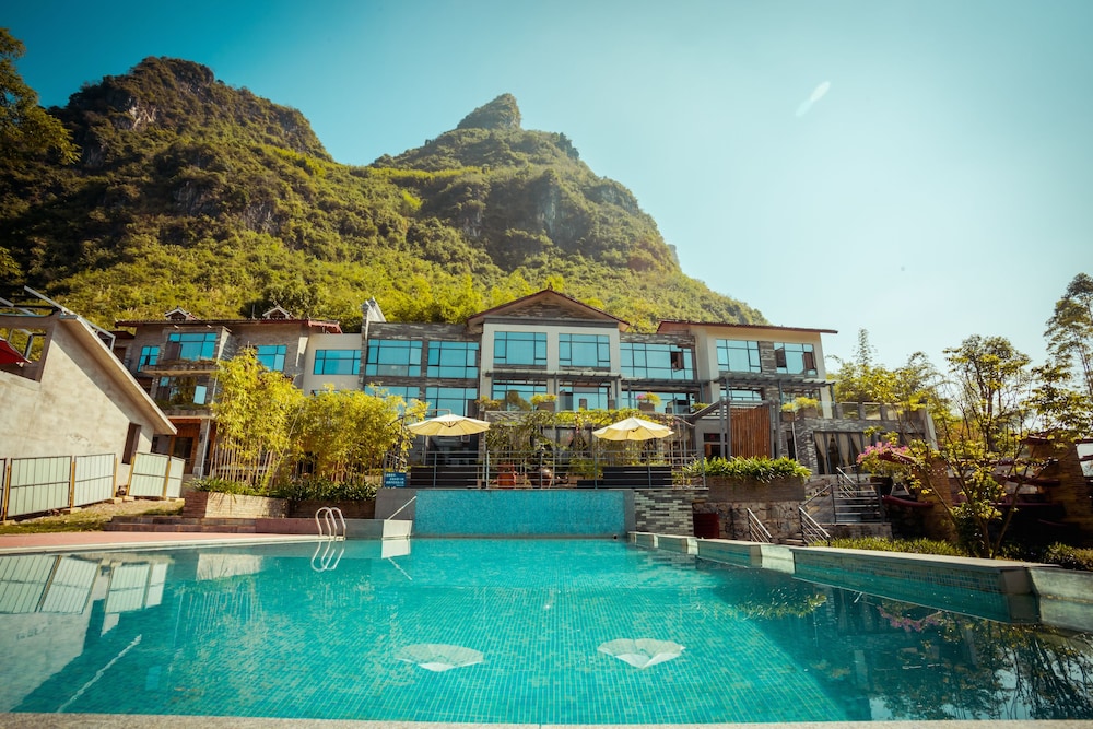 Moonlit Sky Resort - carbon neutral hotel in Guilin