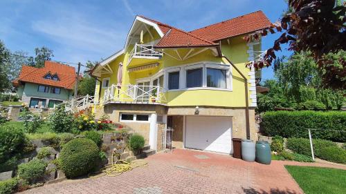 Apartment in Fonyod Balaton 18581 — 4-Star Luxury Hotel in Fonyod, Hungary
