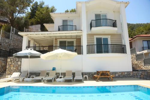 Villa Sarisli 1 — 4-Star Luxury Hotel in Sarigerme, Turkey