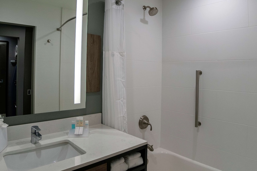 Hilton Garden Inn Spartanburg - photo 28