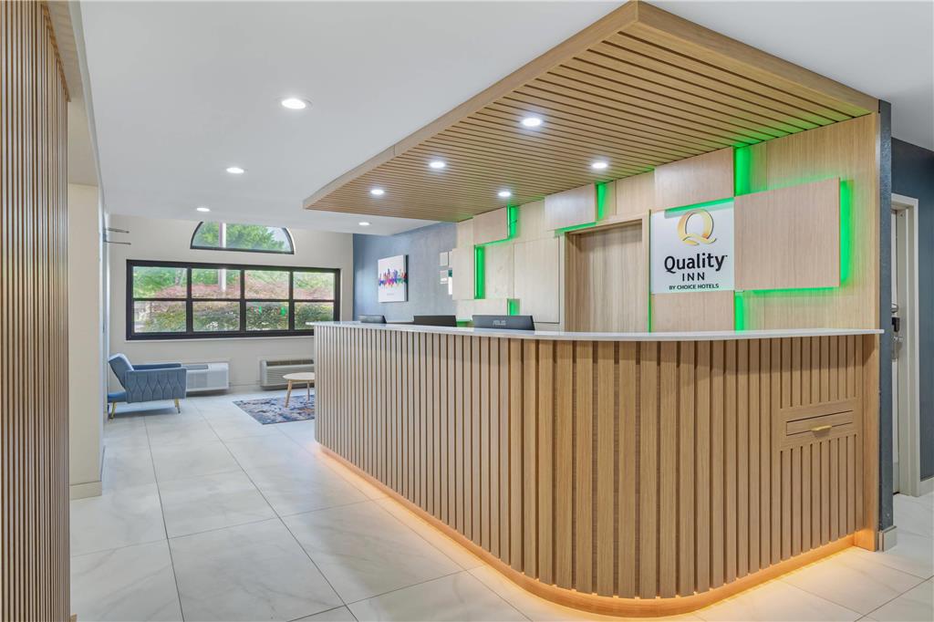 Quality Inn & Suites - photo 10