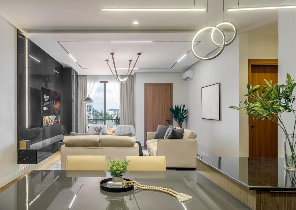 Four Two Africa Lane — 4-Star Luxury Hotel in Lagos, Nigeria