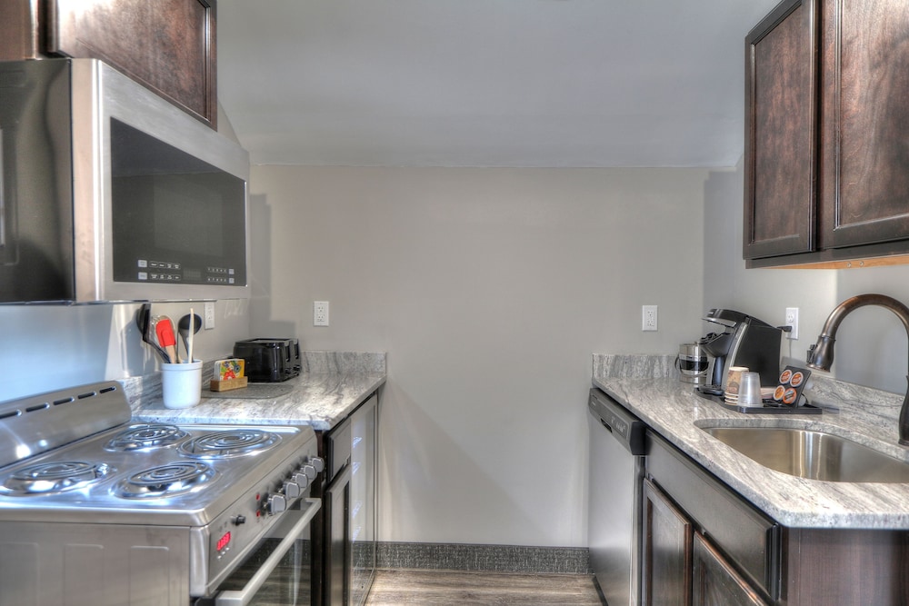 River Edge Inn - photo 29