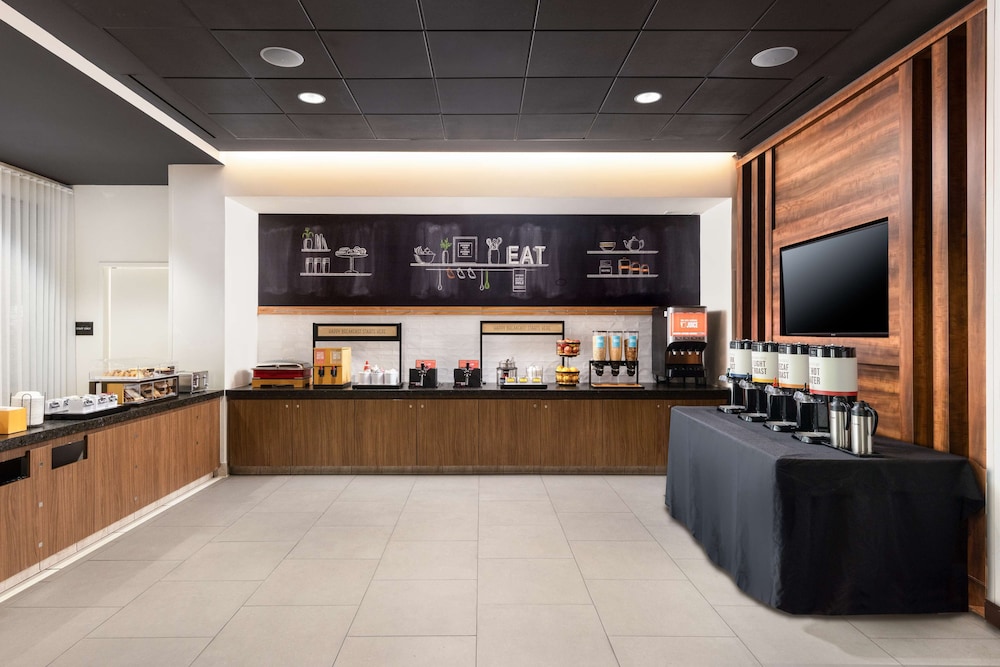 Hampton Inn by Hilton San Jose Cherry Ave - photo 17