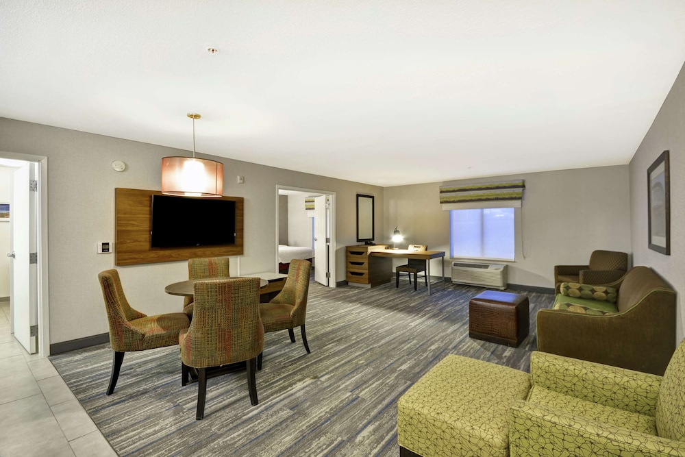 Hampton Inn & Suites Yuma - photo 9