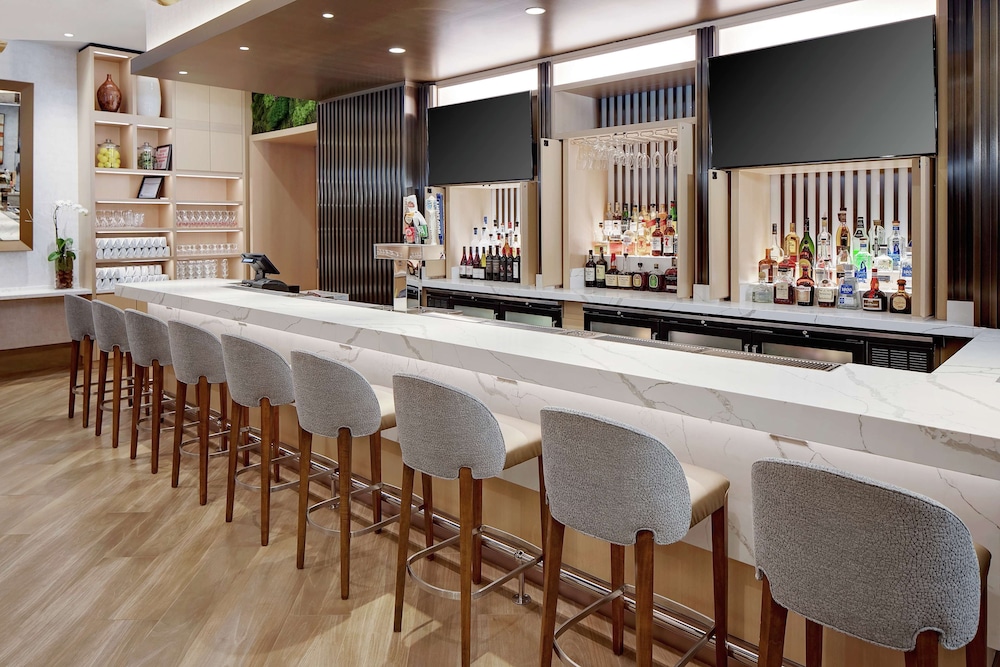 DoubleTree by Hilton Chicago Magnificent Mile - photo 38
