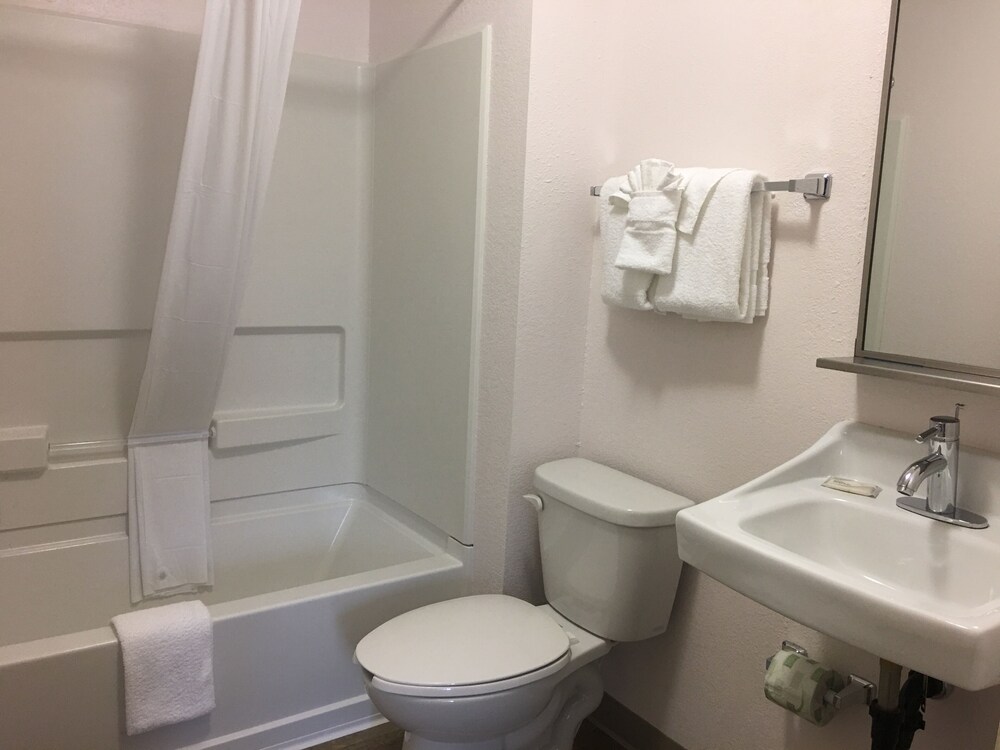 InTown Suites Extended Stay Salt Lake City UT Woods Cross - photo 8