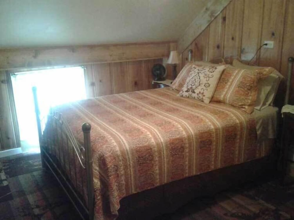 The Twin Lakes Inn - photo 10