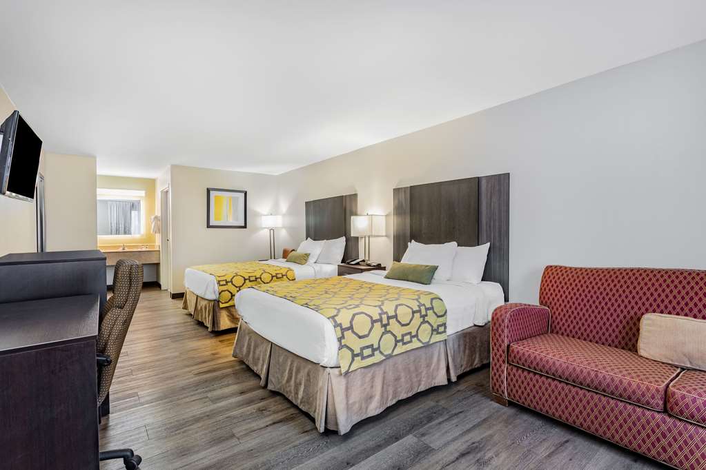Baymont by Wyndham Midway Tallahassee - photo 39